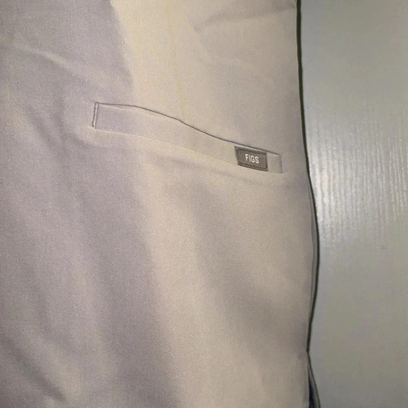 FIGS Technical Collection Short Sleeve Top - Picture 3 of 5